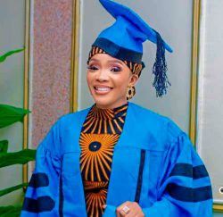 Beautiful Nigerian Lady Celebrates As She Bagged Master'S Degree In Style