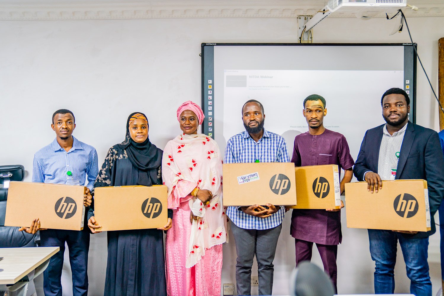 Nitda Cohort 2 : Nitd Award 10 Laptops To Outstanding Learners Of It'S Cohort 2